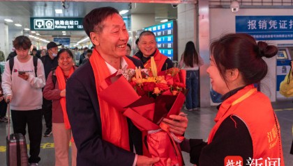 65年等待终相见!紫牛新闻明日直播这场跨越时空的团聚