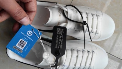 新闻追踪 | “直播间销售假名牌”后续:退一赔二 产品下架