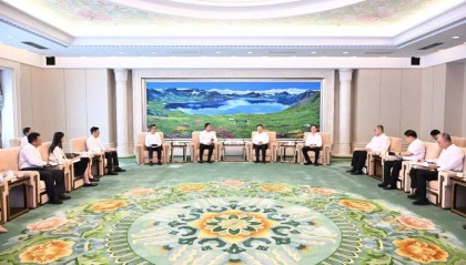 我市与京东集团签署战略合作框架协议 张恩惠顾刚会见京东集团董事局主席刘强东一行