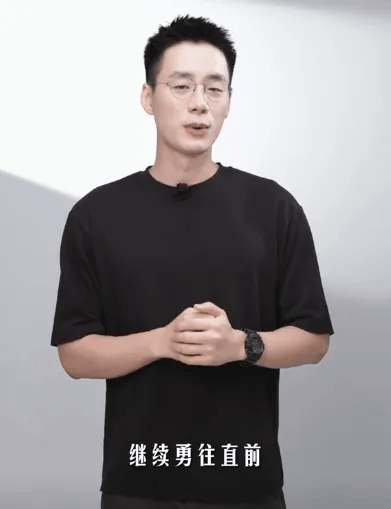 东方甄选主播顿顿离职，被称为下一个董宇辉