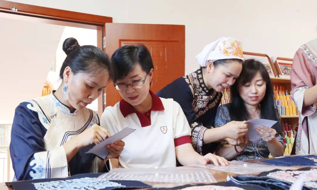 京东集团回访三都公益项目 共商发展新篇